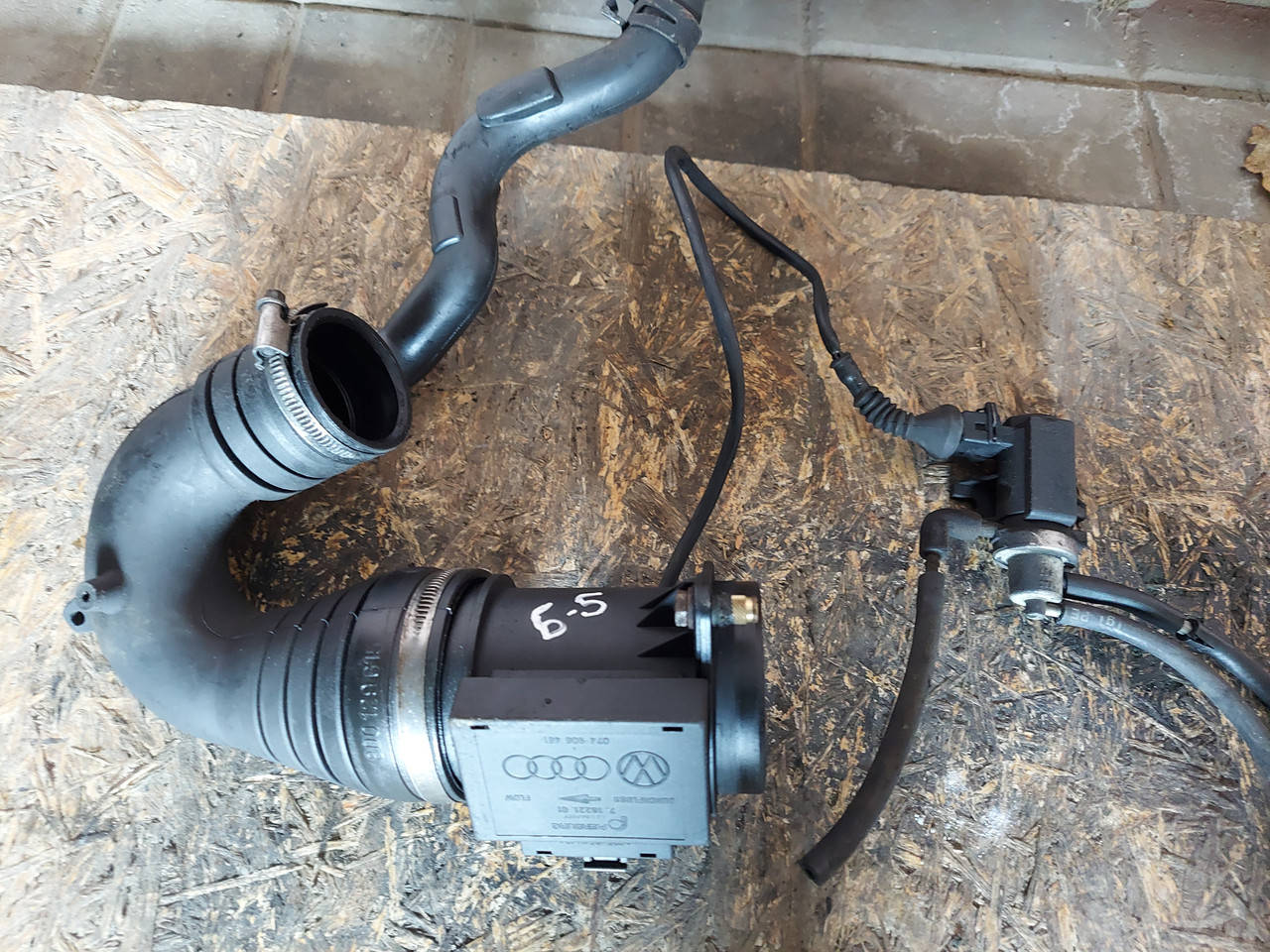 

Розходомір 1.9 Пассат б5 Ауді а4 Ауді а6 / Розходомер 1.9 Passat b5 Audi a4 a6