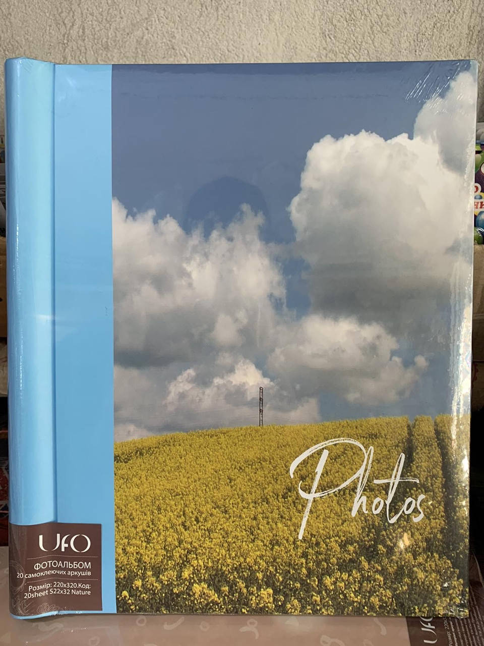 

Фотоальбом UFO 20 самокл. листов., 220 * 320см.