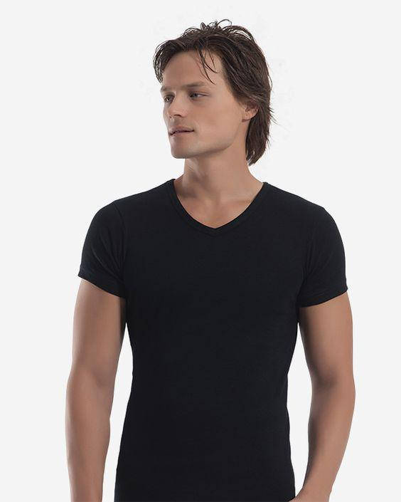 

Классная мужская футболка с треугольным вырезом L