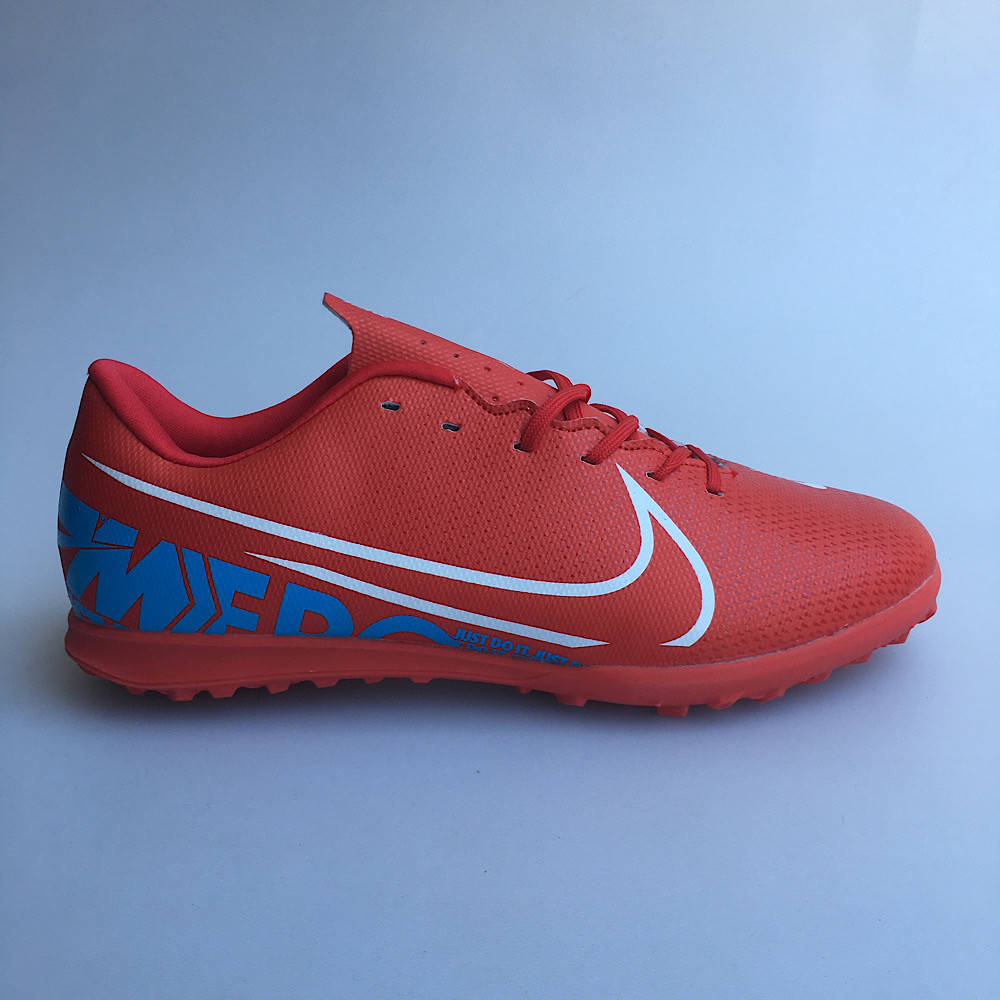 

Сороконожки Nike Mercurial Vapor Academy