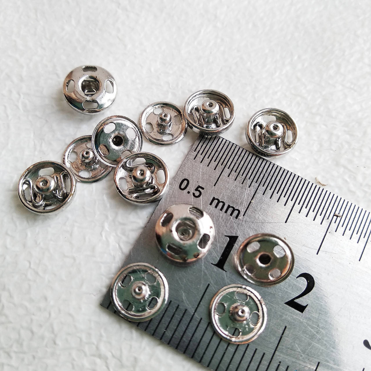 

Кнопка пришивна нержавіюча сталь 7 мм, срібло PRYM