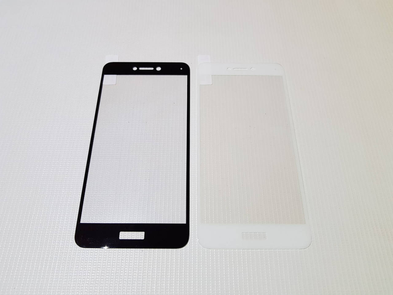 

Оригинальное защитное стекло для Huawei P8 Lite 2017 (полноразмерное) белое, Черный