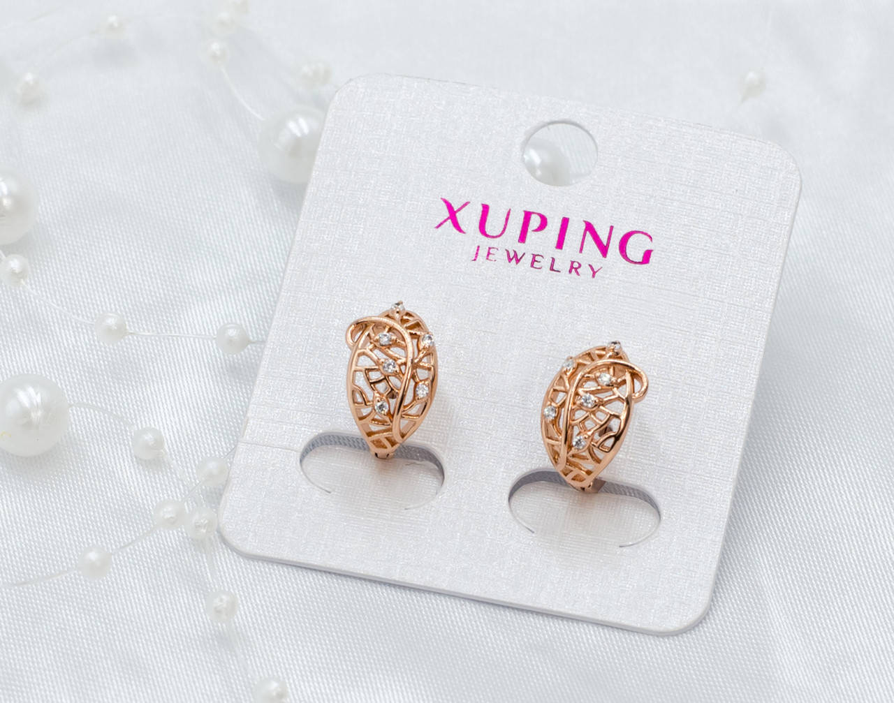

Серьги Xuping с белыми фианитами- позолота РО, высота 14мм, ширина 9мм.