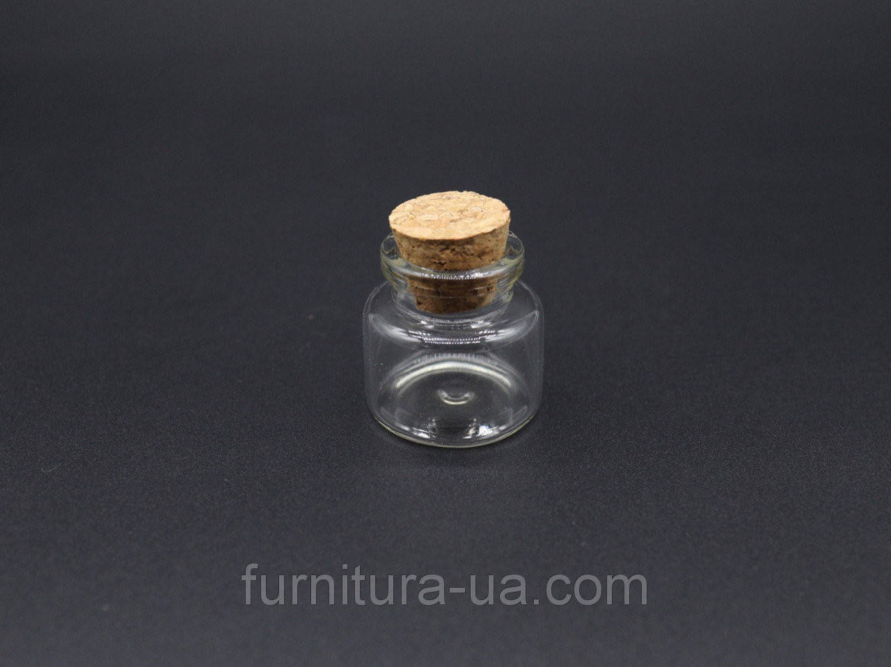 

Стеклянные бутылочки. 30х30мм 9мл