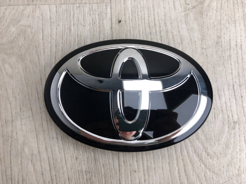 

Эмблема TOYOTA RAV4 ZSA44 53141-42021
