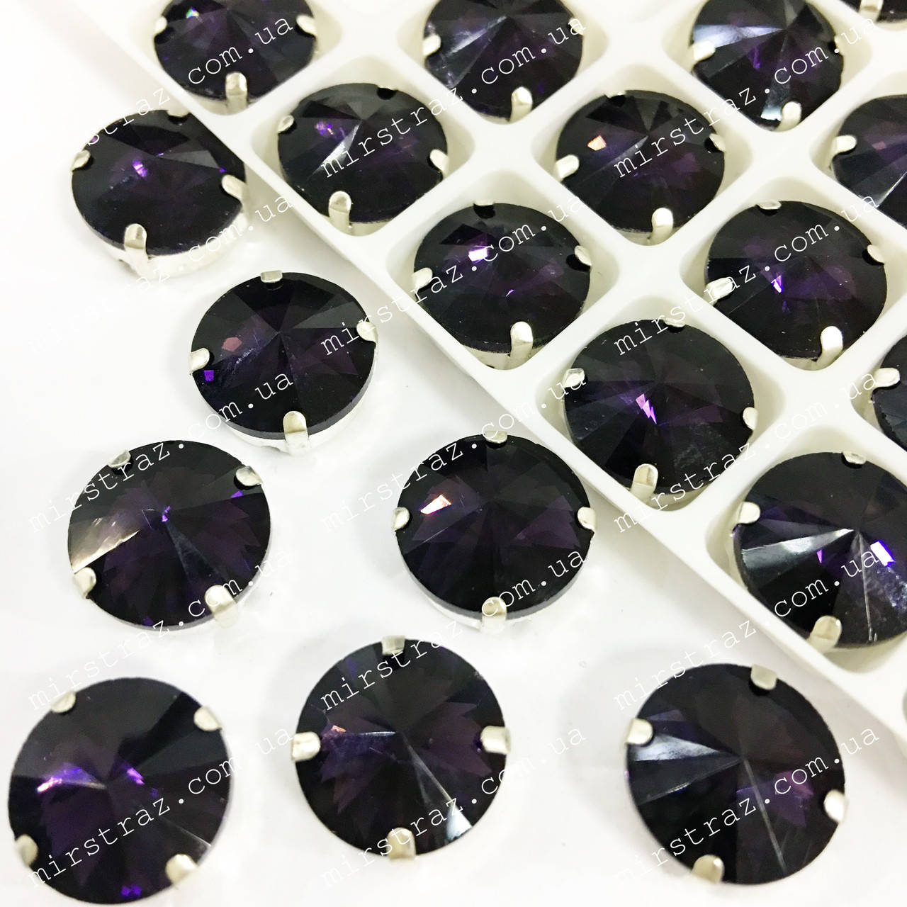 

Стразы в цапах 8мм Цвет Amethyst 1шт, Черный