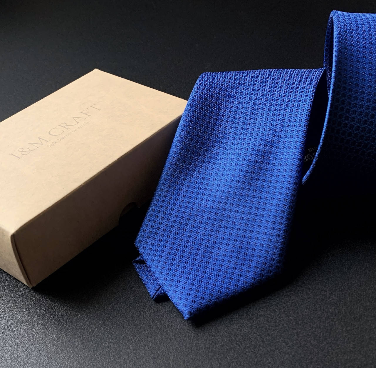 

Галстук I&M Craft синий фактурный (020346)