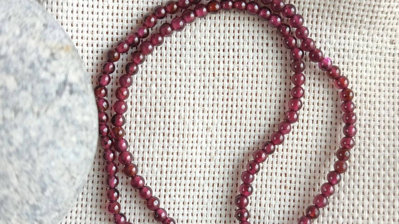 

Гранат натуральный 3мм (бусины на нити)