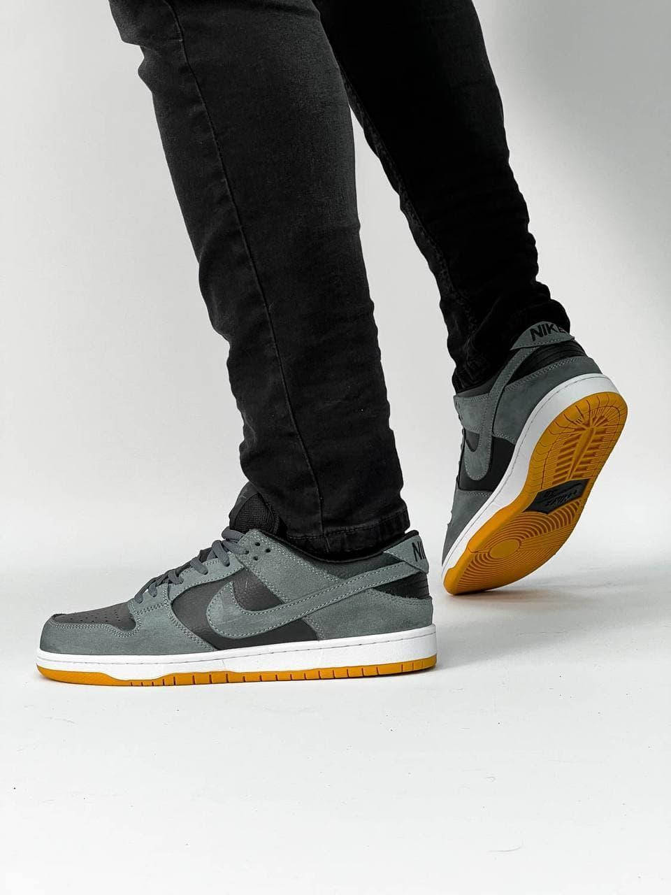 

Nike SB Dunk Low Pro Grey Black 1