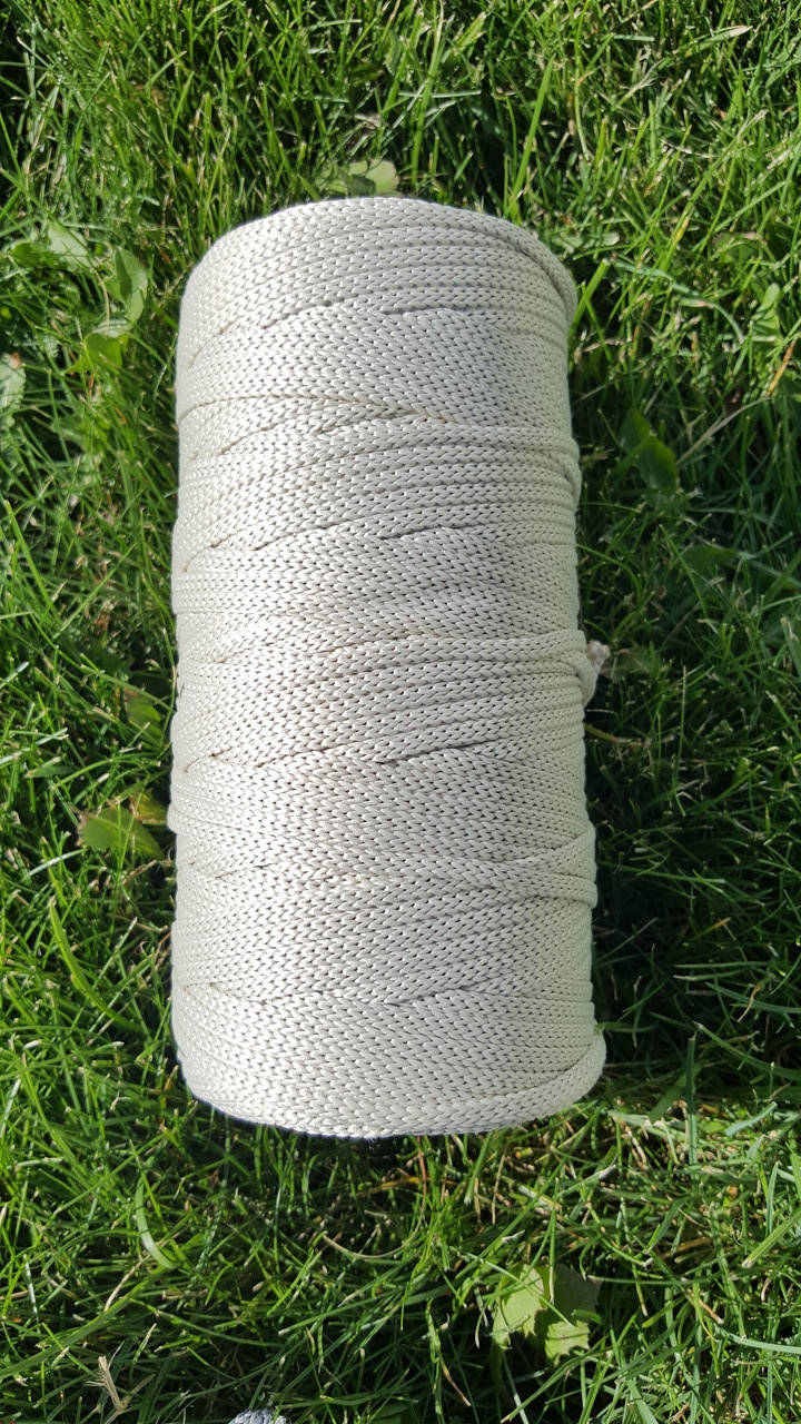 

Полиэфирный шнур 5мм, Молоко