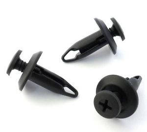 

Клипса распорная Ford Focus, Mondeo / Chrysler / BMW E90 отв.6.0 шл.15.0 дов.23.0 OEM: N803946S
