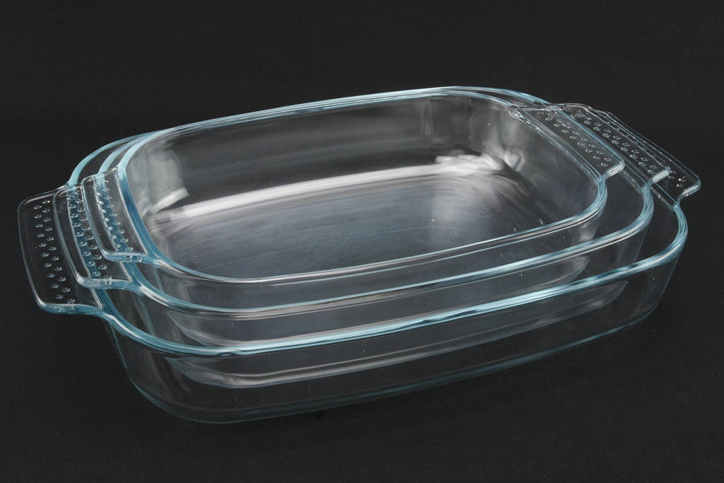 

Набор стеклянных жаропрочных противней (3 ШТ)