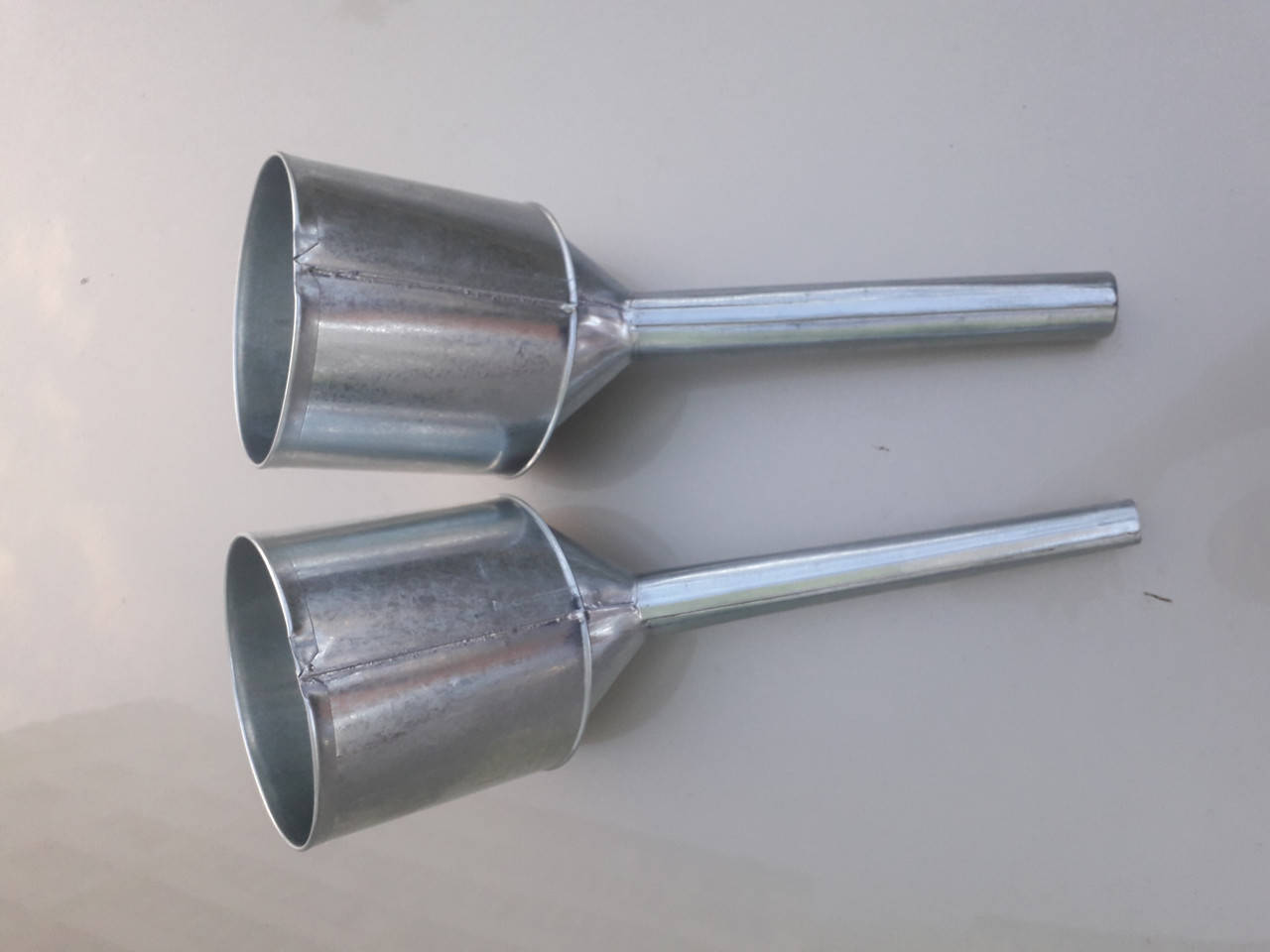 

Лійка металева