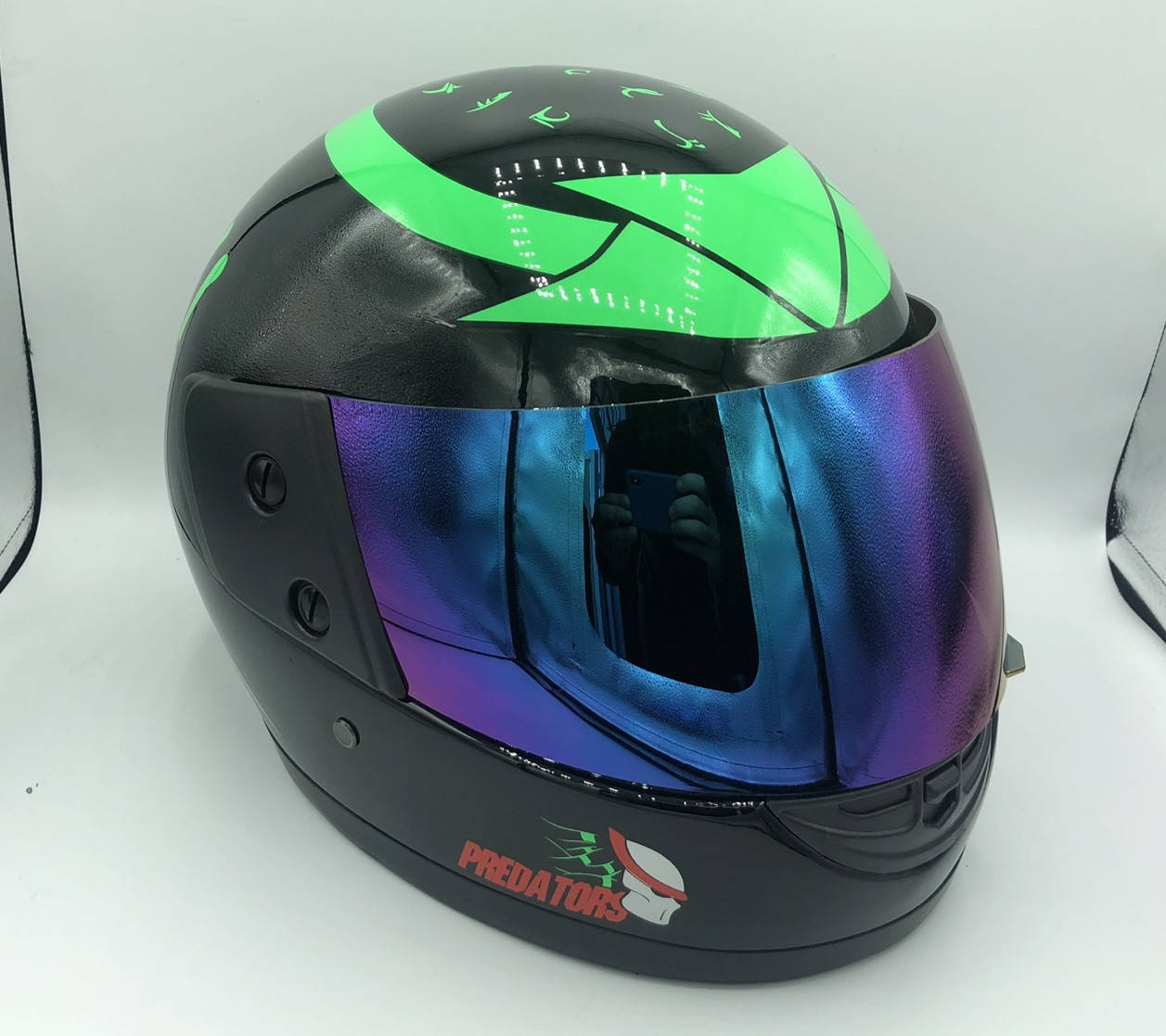 

Шлем Predator черный глянцевый визор хамелеон(14802-Ч)