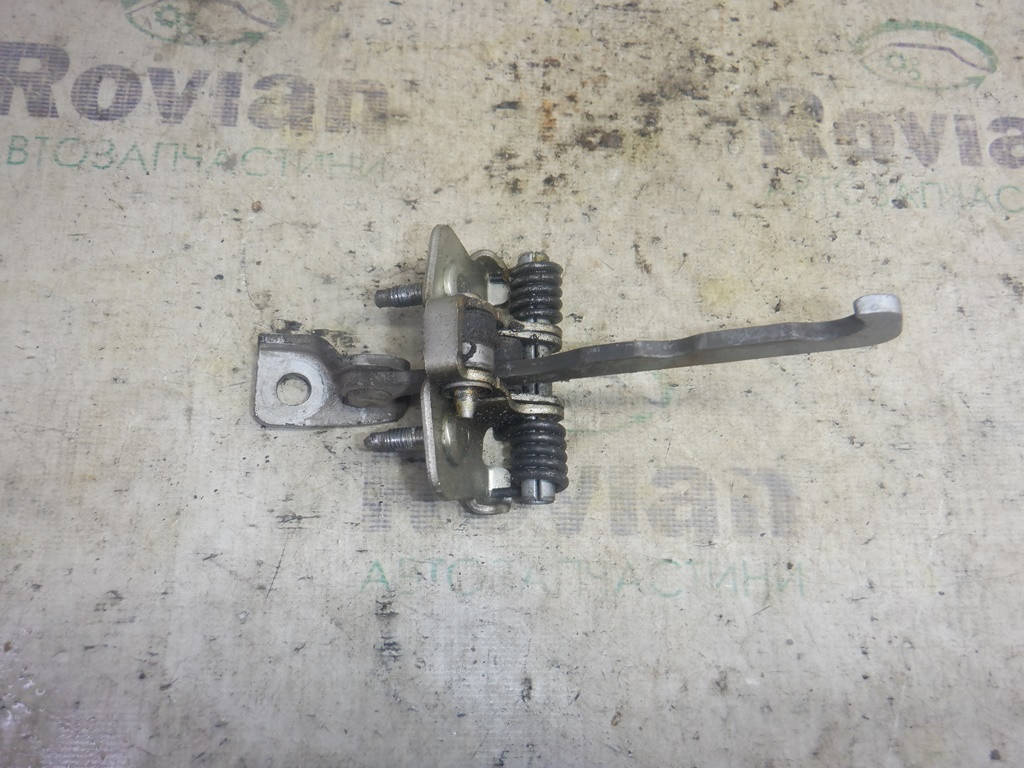 

Б/У Ограничитель двери Renault LOGAN 2 2013-2020 (Рено Логан), 804302559R (БУ-220412)