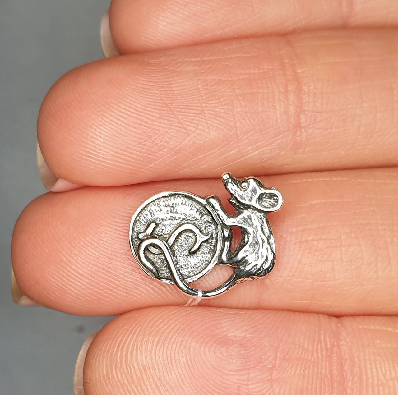

Сувенир серебряный "Кошельковая крыса" 1,30 г