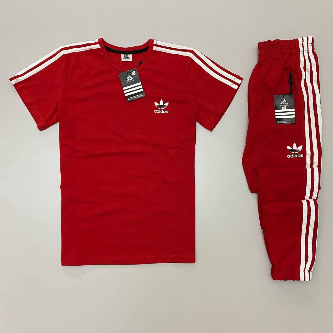 

Спортивный костюм Adidas : Футболка Штаны Адидас m, Красный