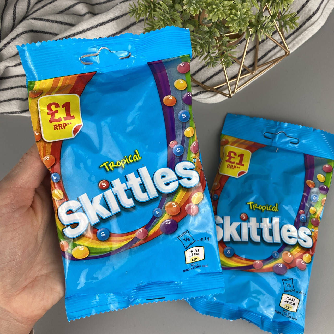 

Жевательные конфеты ассорти тропических фруктов Скитлс Skittles Tropical 125 г