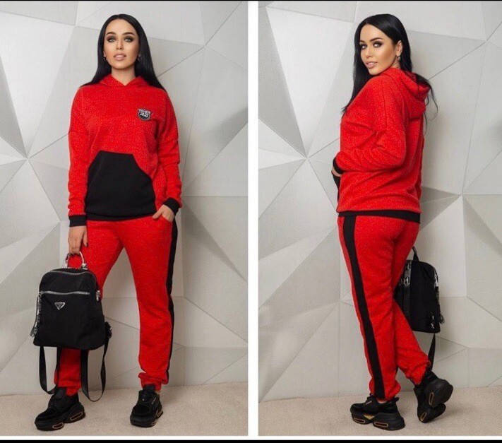 

Спортивний жіночий костюм з капюшоном, Красный