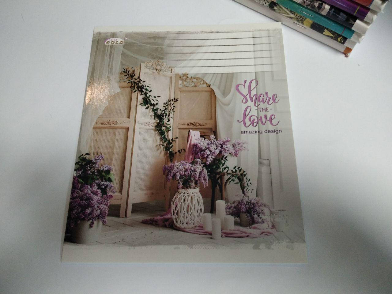 

Зошит в клітинку на 24 аркуші для школярів