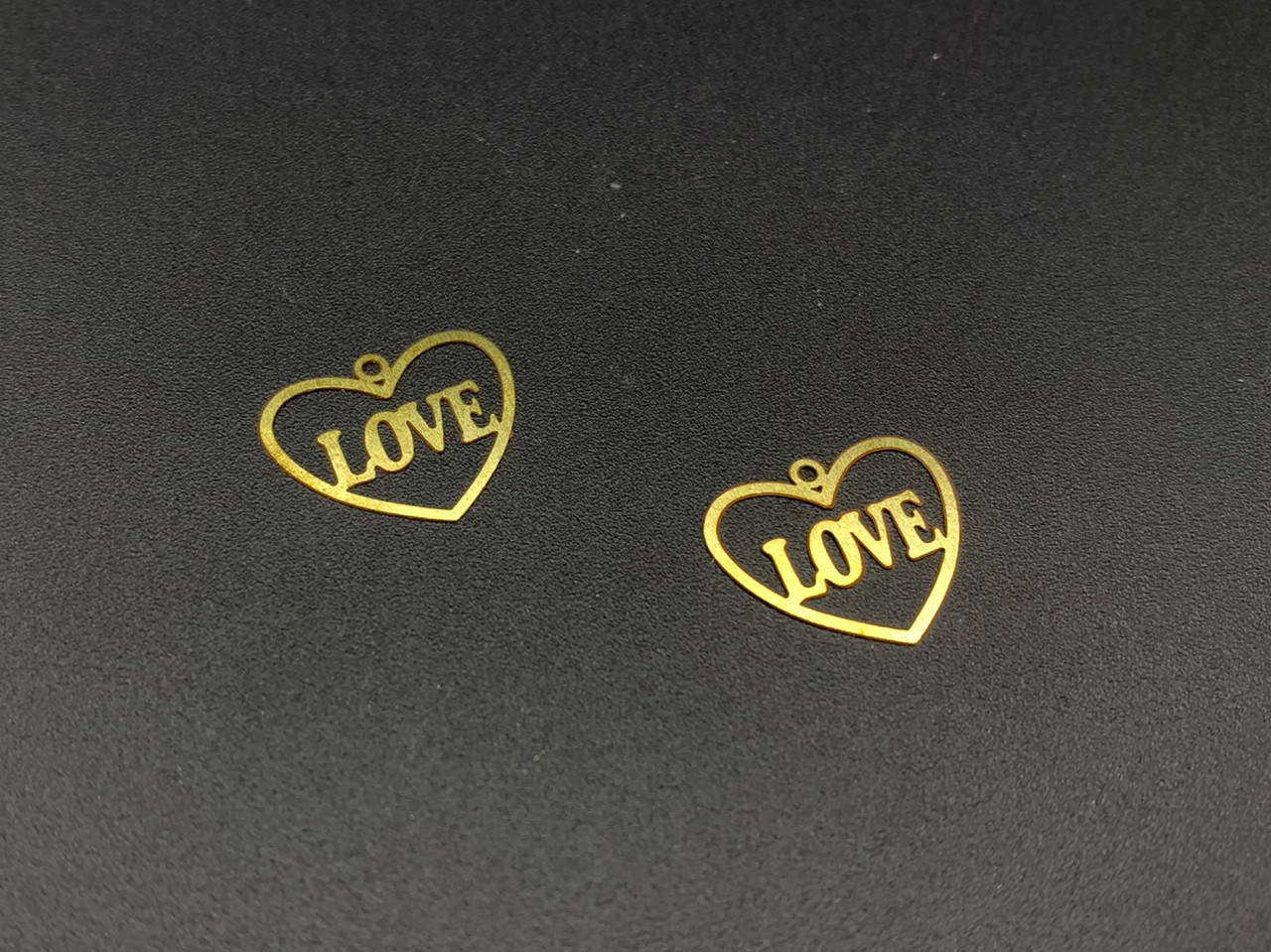 

Металлические изделия. Подвеска. LOVE. 16х13мм