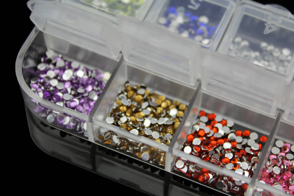 

Стразы для дизайна ногтей в каccете, 2 мм, 12 цветов, 1500 шт.