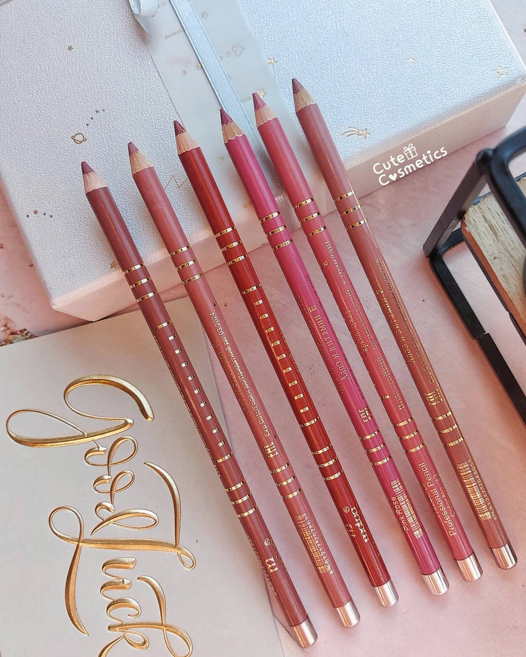 

Карандаш для губ Malva Cosmetics Professional Pencil