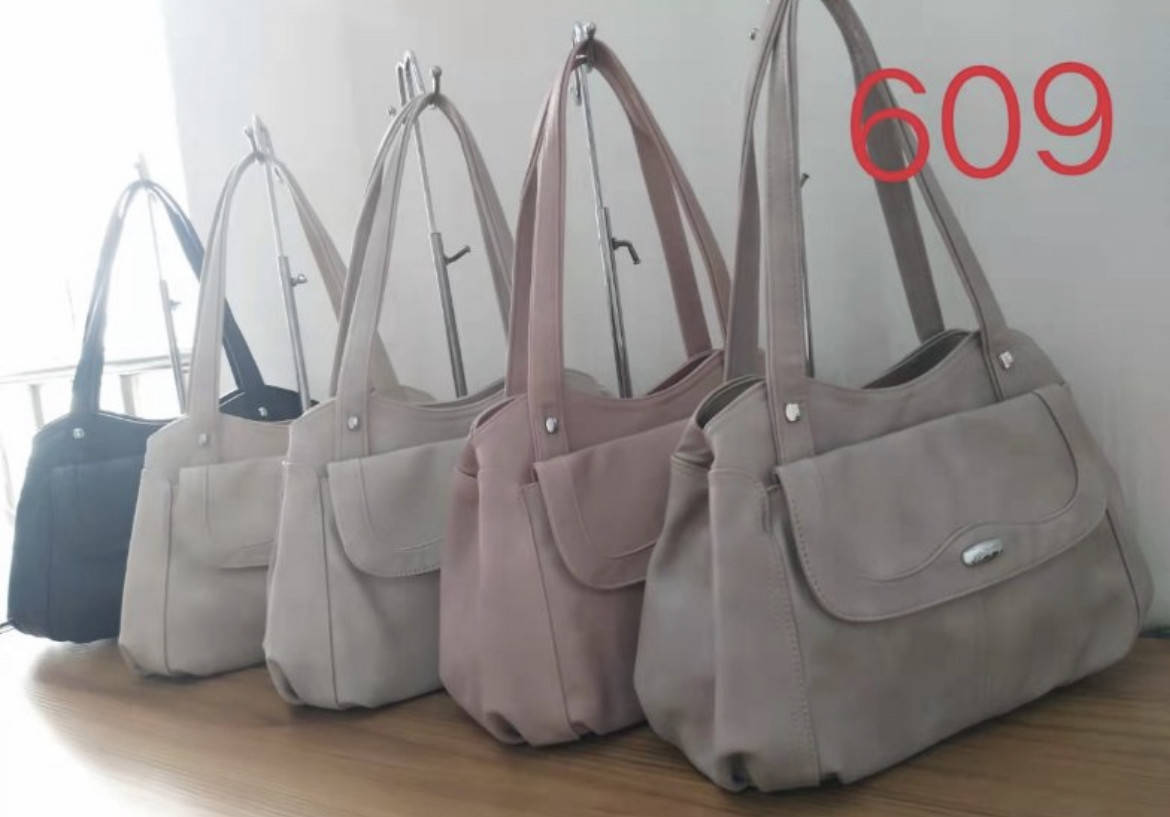 

Сумка Жіноча - штучна шкіра!