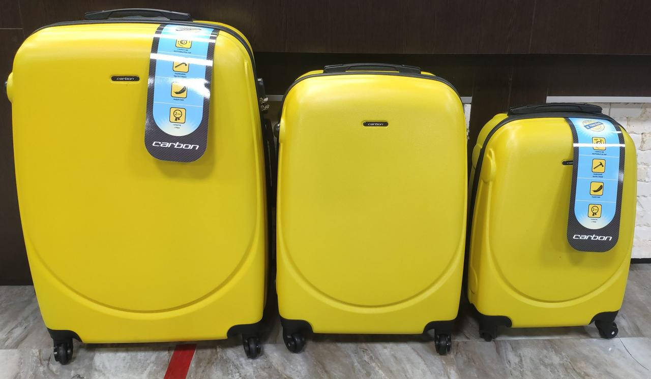 

Чемодан  пластиковый CARBON 310 размер L 114 литров желтый
