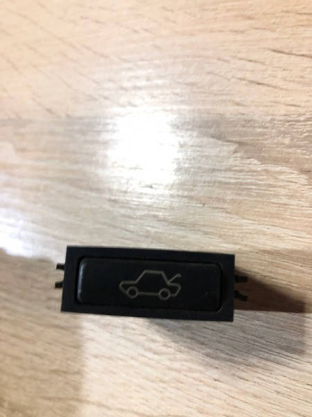 

Кнопка открывания багажника Bmw 5-Series E39 (б/у)