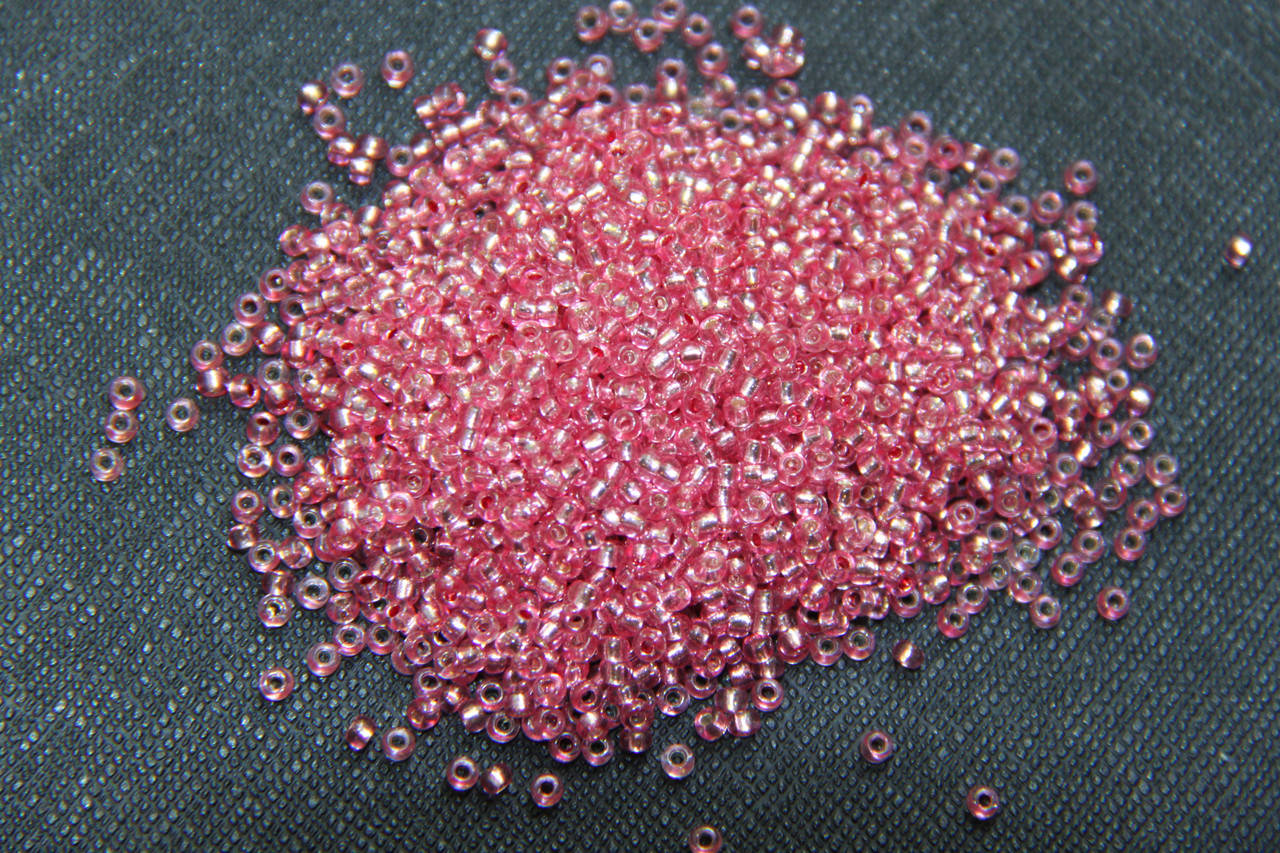 

Бисер калеброванный №1095 50гр