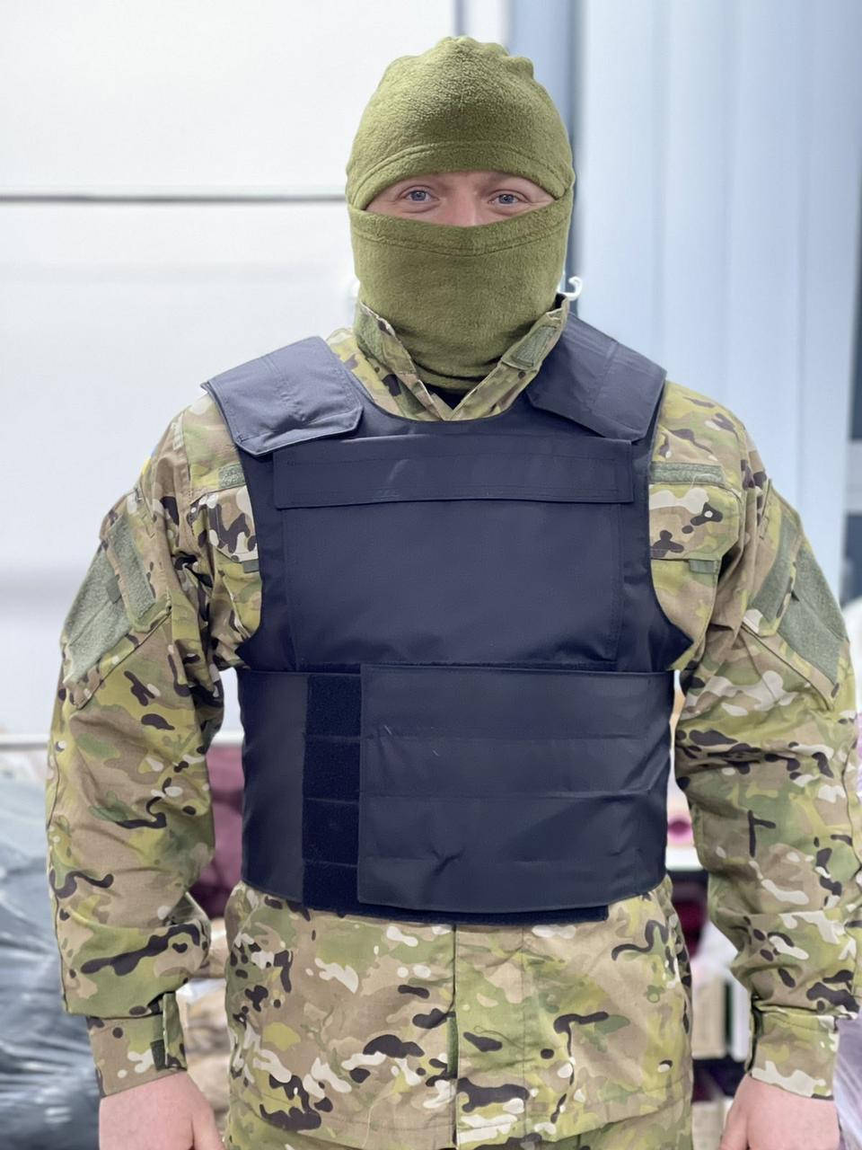 

Бронежилет армейский 3 класс защиты , плитоноска черная плюс 2 пластины, пуленепробиваемй бронежилет