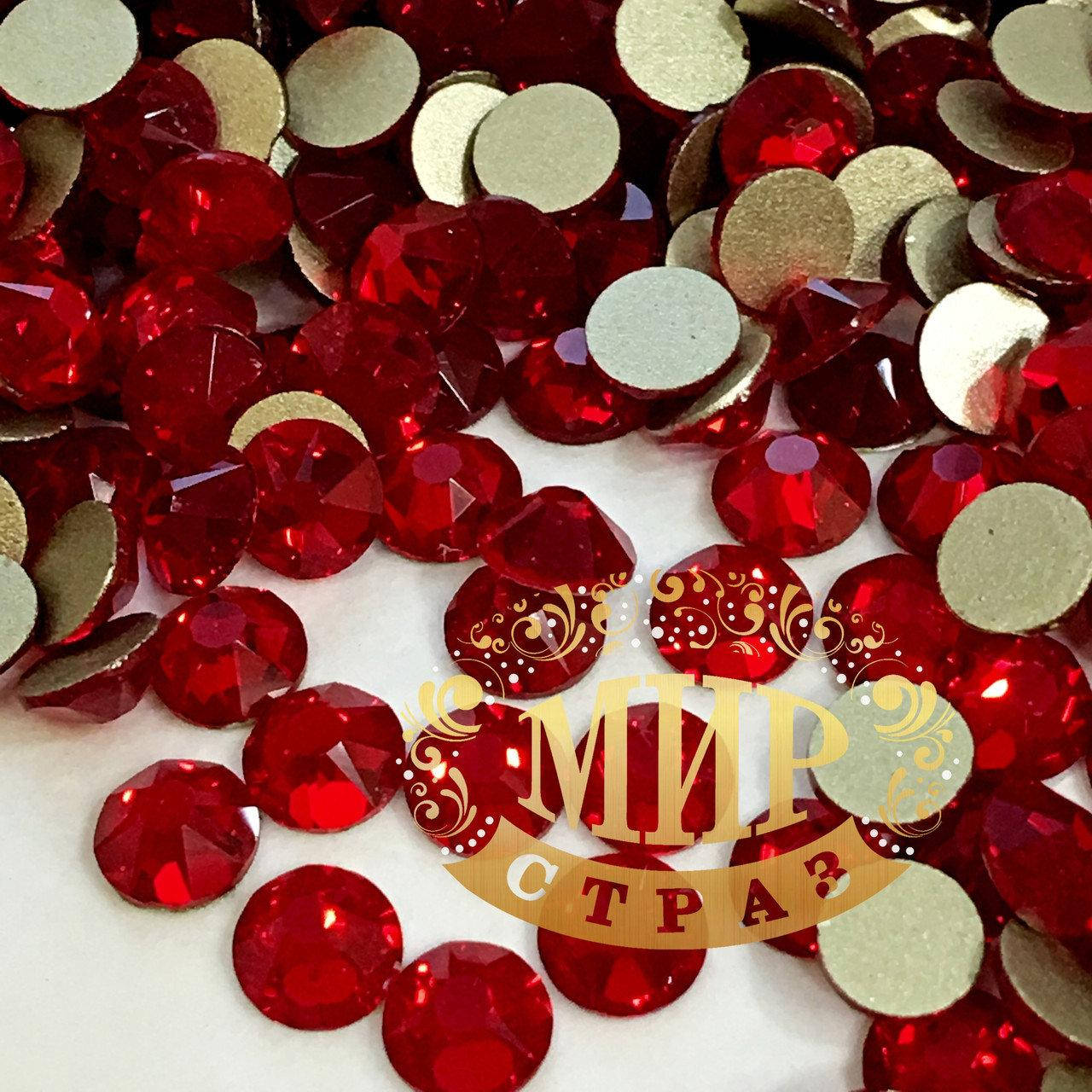 

Стразы Xirius Crystals, цвет Light Siam, ss40 (8,4 мм), 1шт