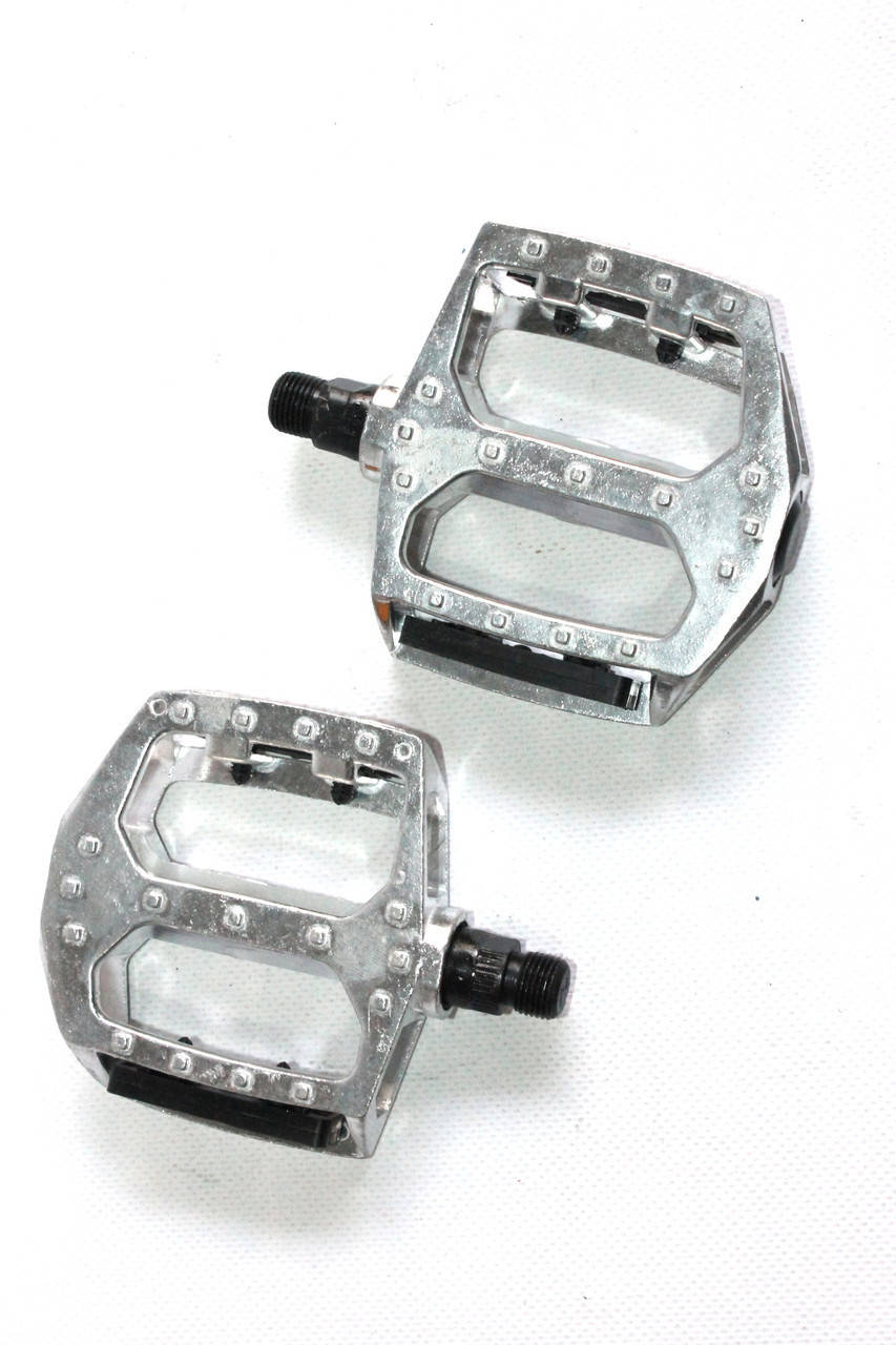 

Педали для велосипеда комплект