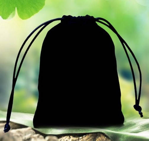 

Подарочный бархатный мешок 20 x 30 см черный