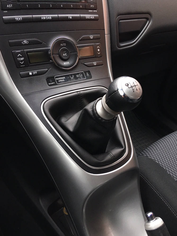 

Чехол кпп для автомобиля Toyota. Auris E150 Тойота Аурис