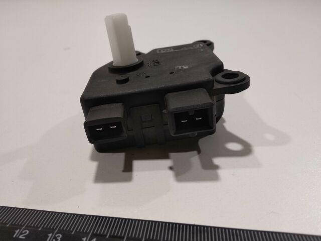 

Моторедуктор заслонки печки ВАЗ 2110, Калуга (45.3780)