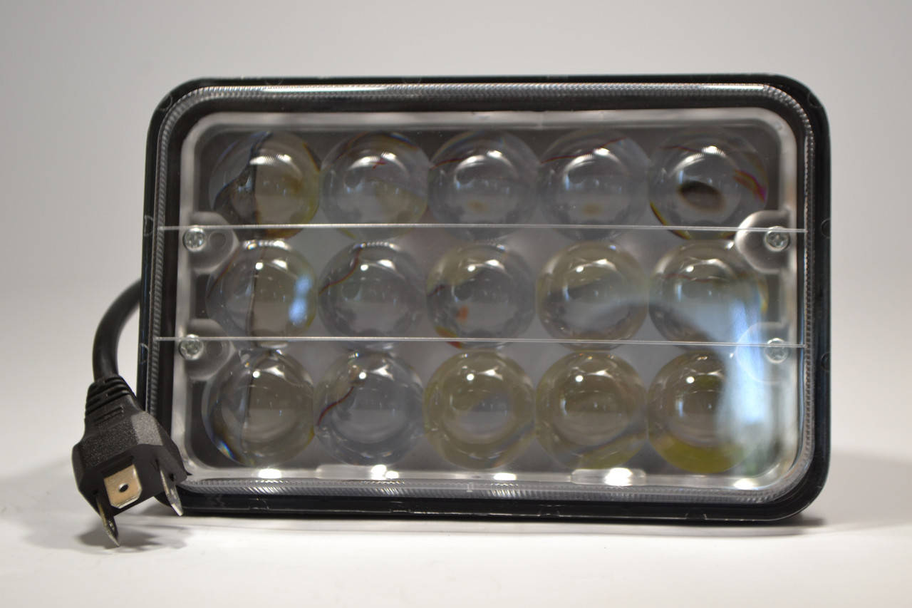 

Светодиодная LED фара 43Вт прямоугольная 43W, 15 ламп, дальний и ближний луч 10/30