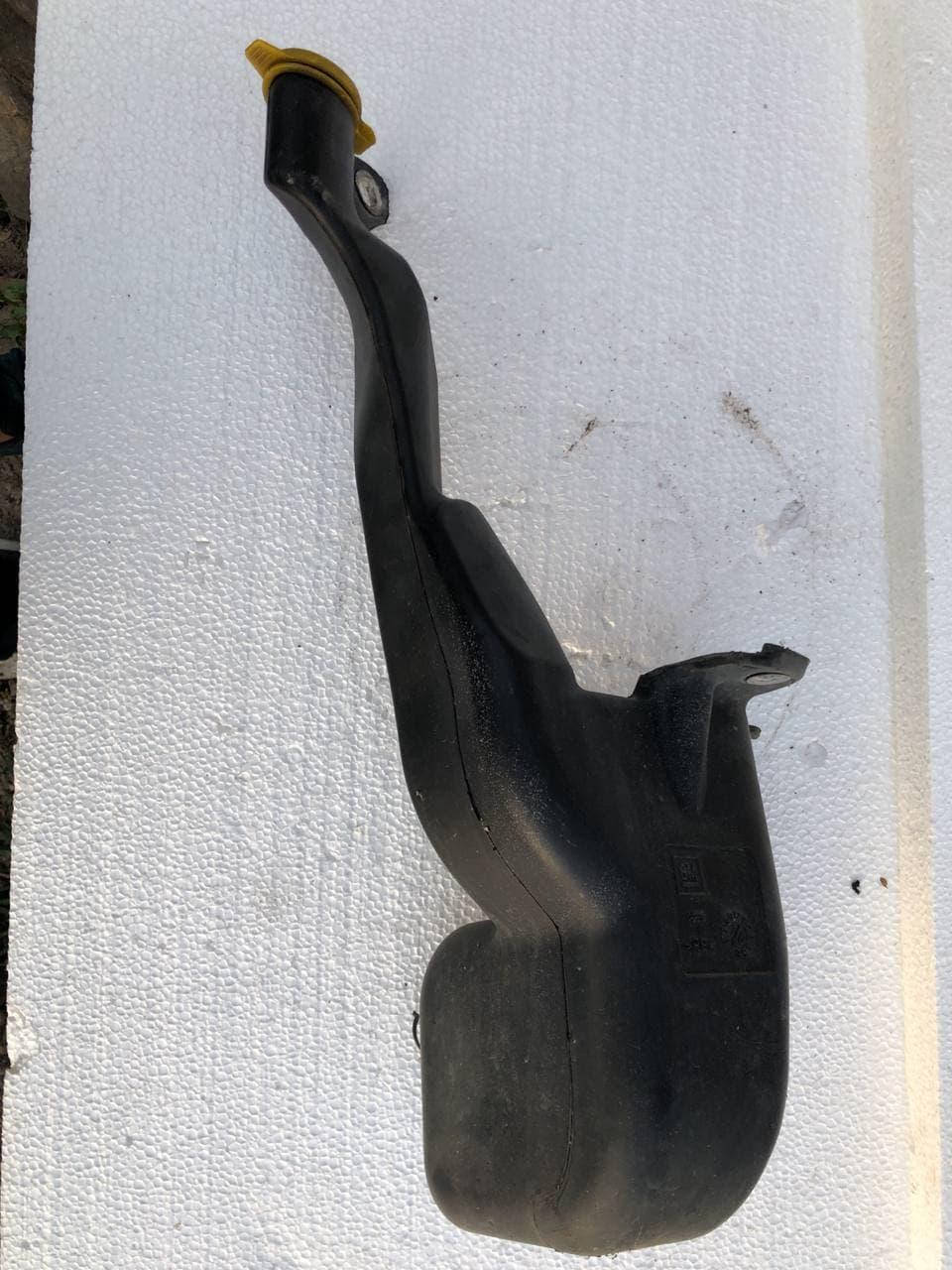 

Бачок омывателя лобового стекла GM0036 Opel Astra H L48 запчасти б\у шрот