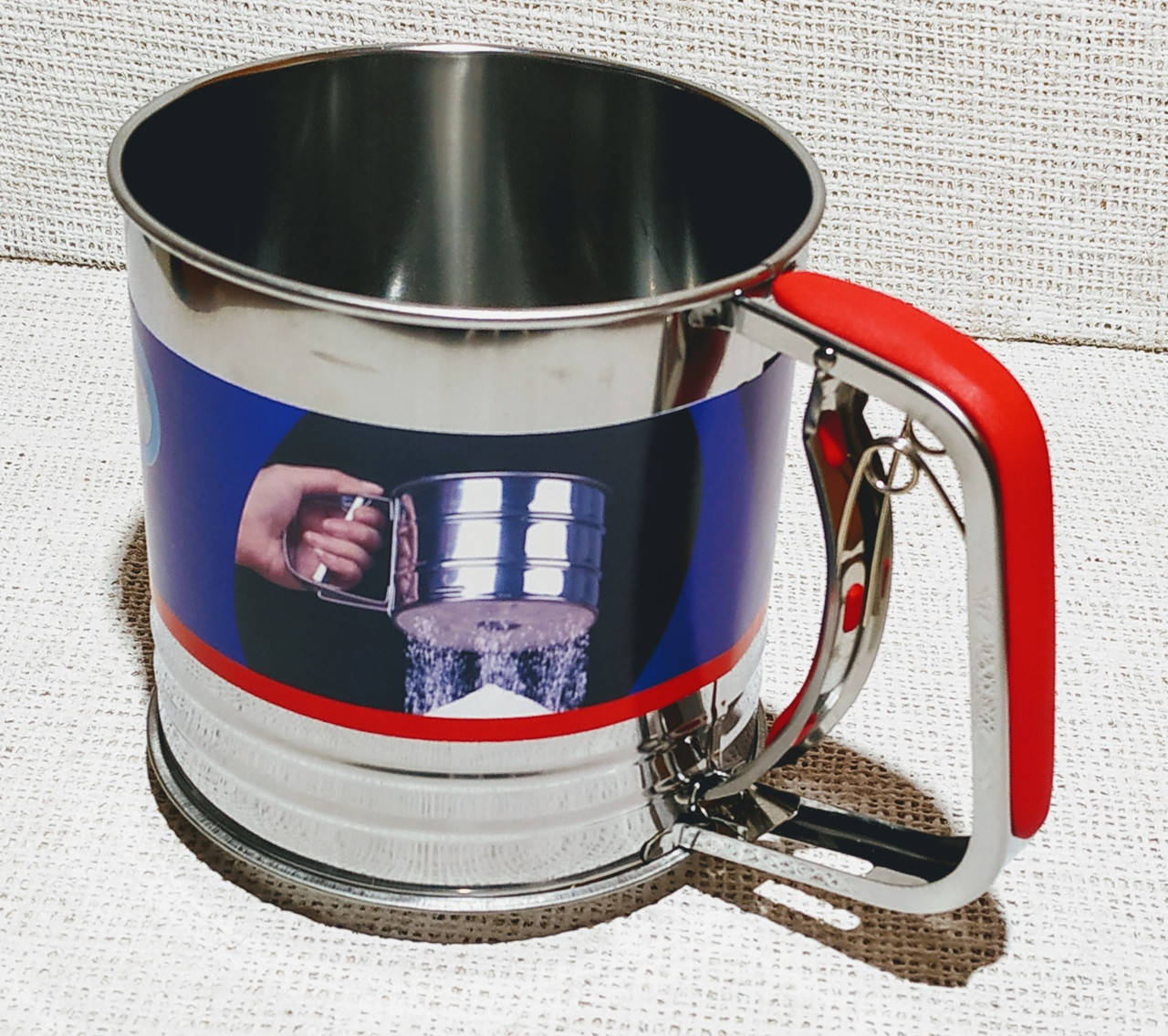 

Кружка-сито для муки с силиконовой ручкой 500 г GA Dynasty 13007