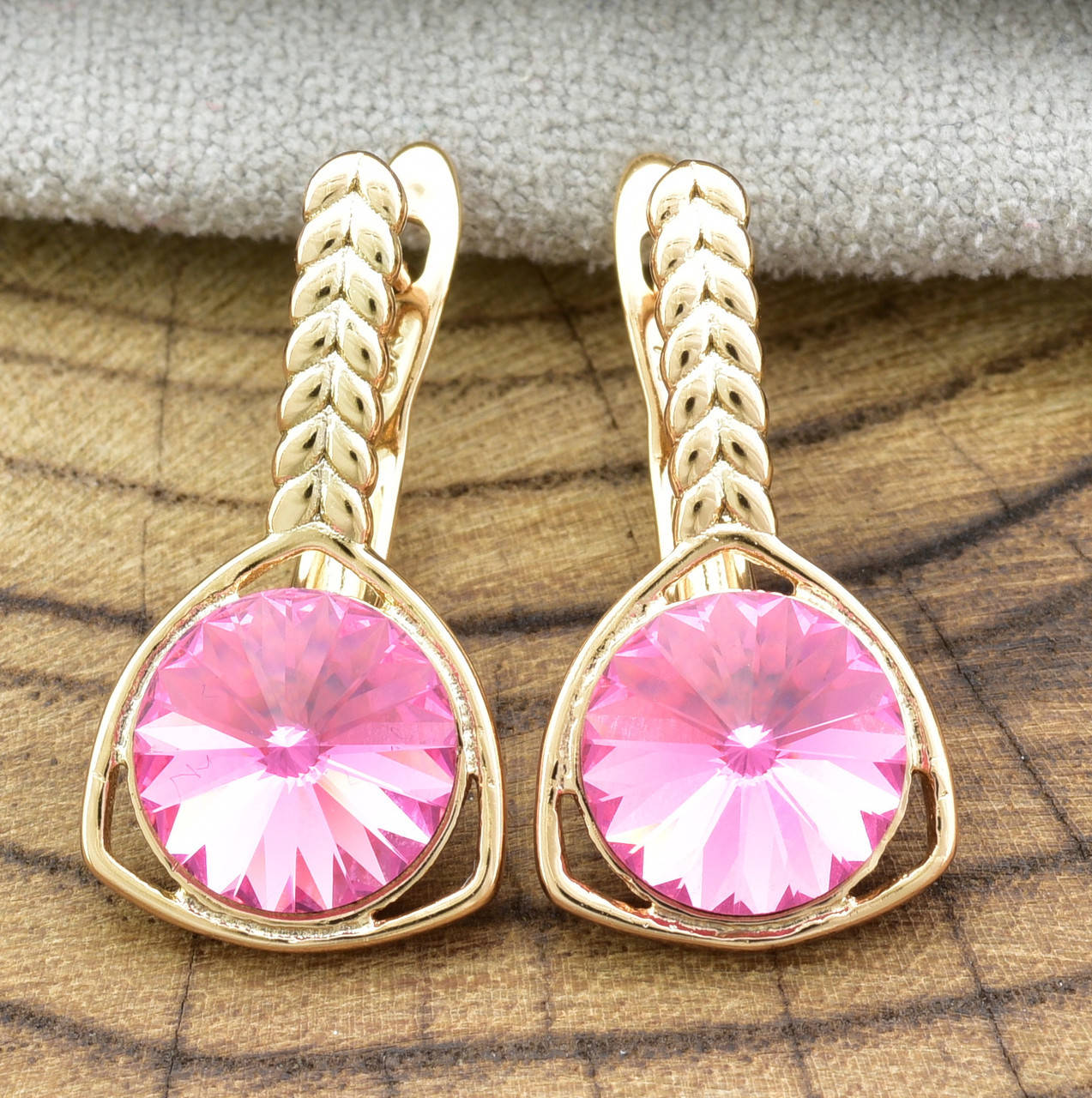 

Серьги Xuping с кристаллами Swarovski 83176 размер 21х12 мм цвет розовый позолота 18К