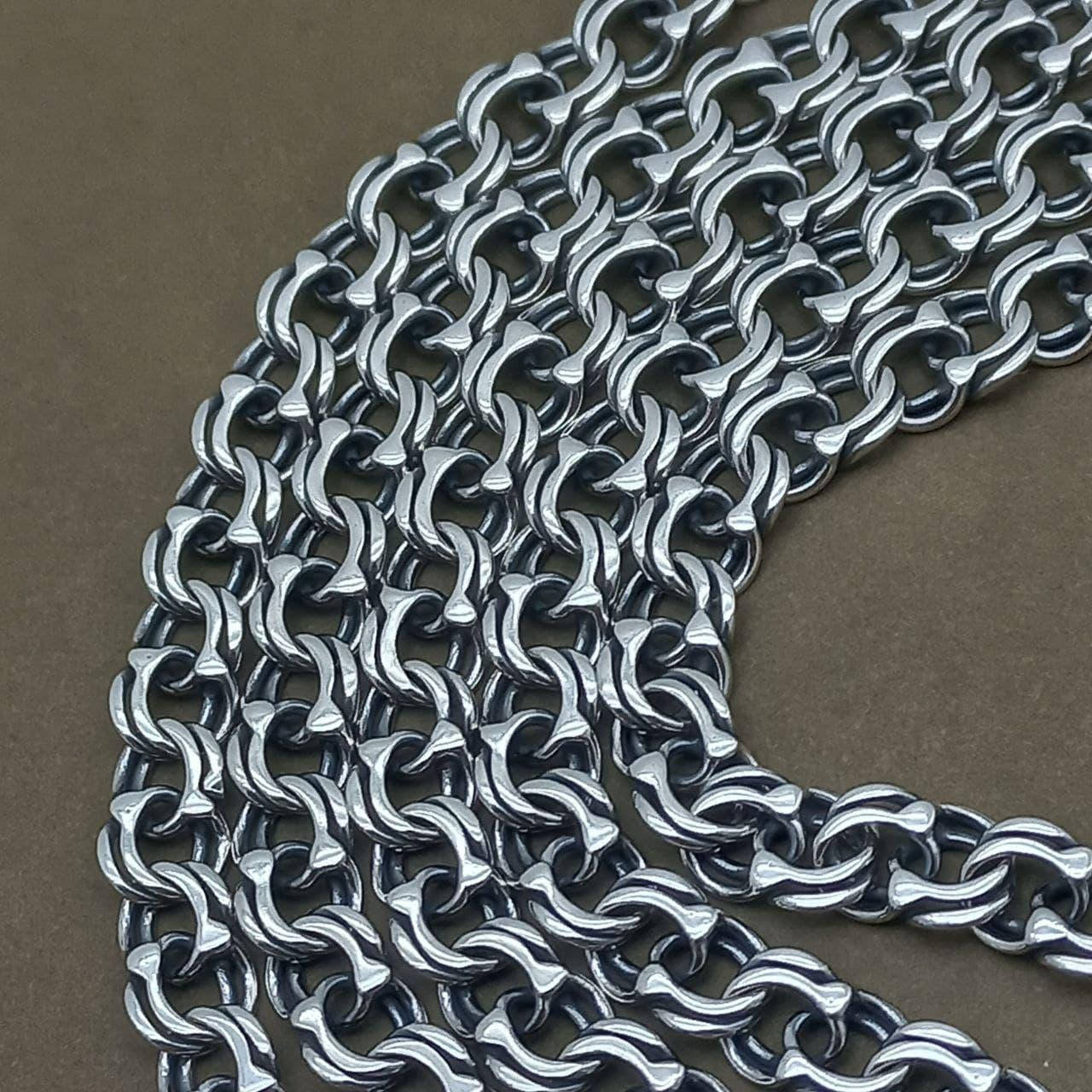 

Серебряная цепочка на шею плетение бисмарк Серебро 925 пробы