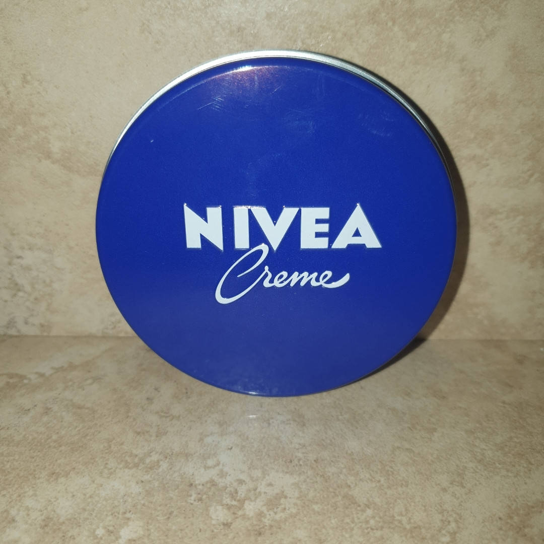 

Универсальный увлажняющий крем Nivea 75 мл