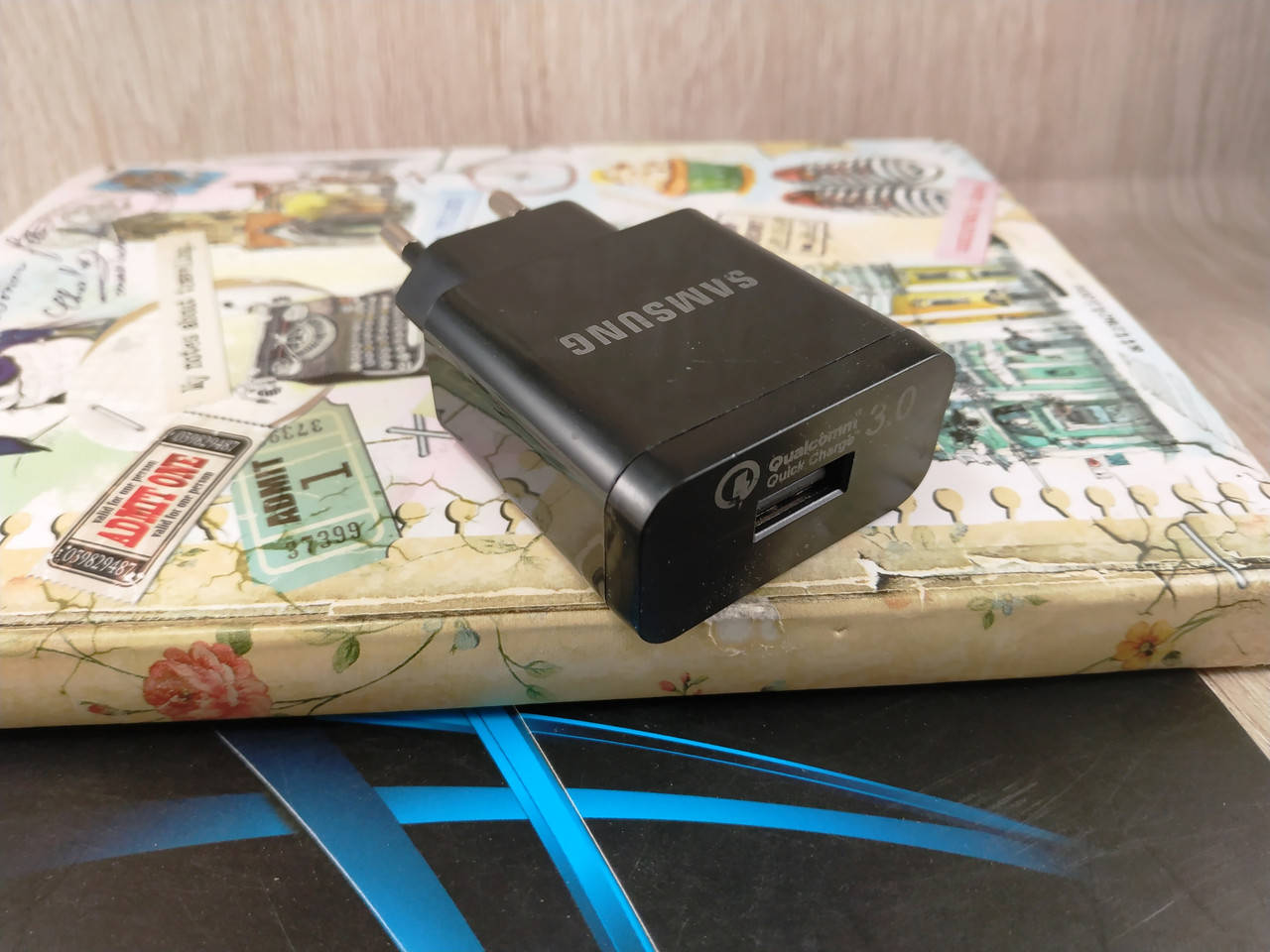 

Блок питания Samsung Qualcomm Quick Charge 3.0 для смартфонов планшетов, Черный