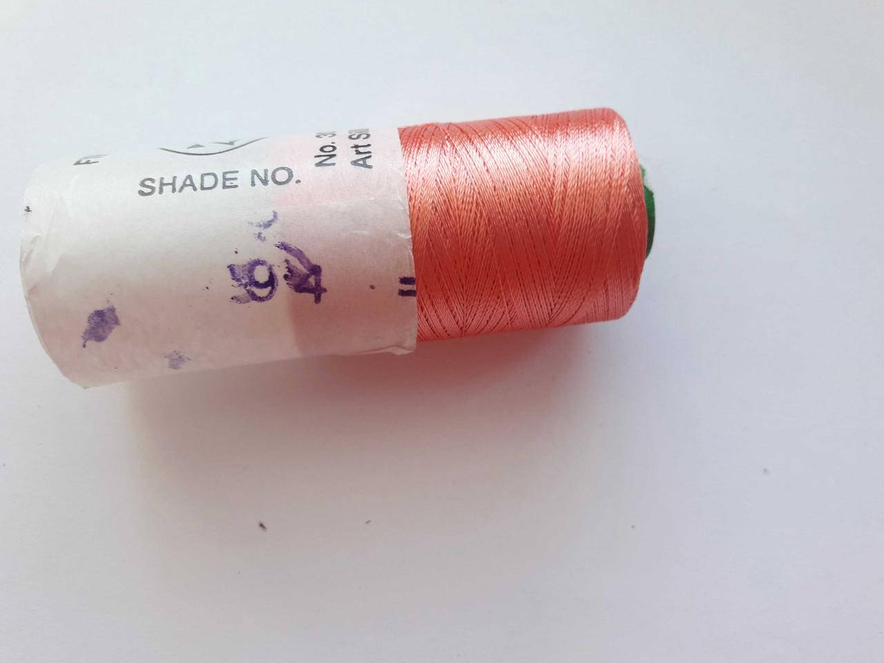 

Нитки шелковые вискоза, для ручной и машинной вышивки, для серг-кисточек Індія. Персиковий яскравий .94, Персиковый