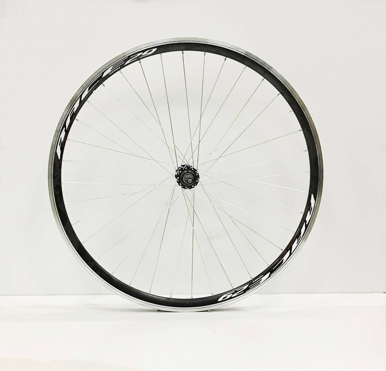 

Колесо на велосипед заднее 29" Velohit mod 130 под трещетку и ободной тормоз
