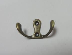 

Крючок декоративный двойной №24 3х5см, бронза