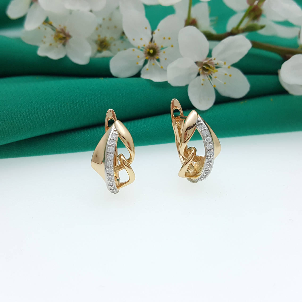 

Серьги "Классика " с дорожкой камней, англ.замок, медзолото Xuping, 18К