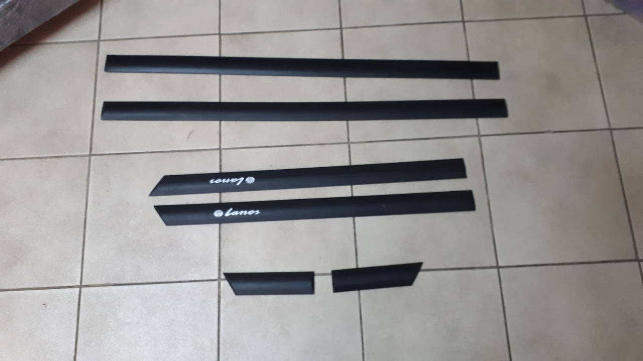 

Молдинги на двери Daewoo Lanos, Ланос Деу Польща черные