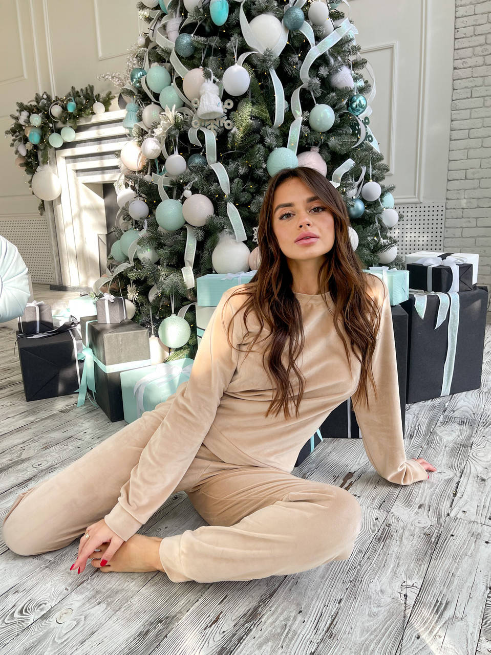 

Женский плюшевый костюм кофта и штаны S-M бежевый